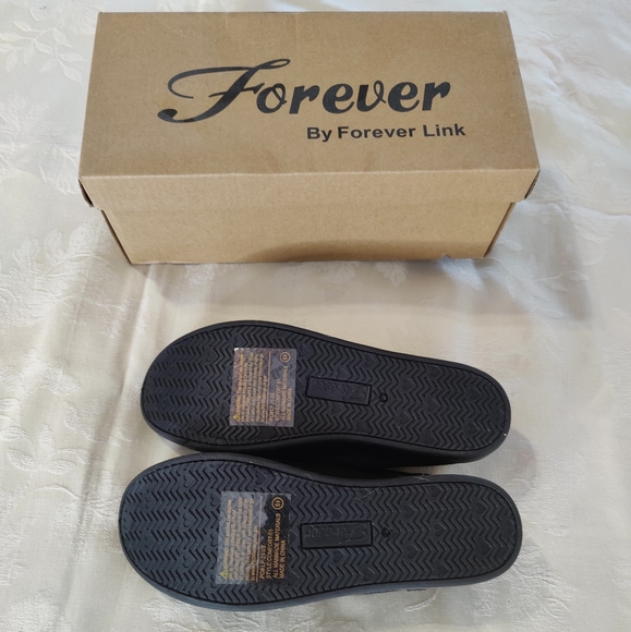 Size 5 1/2 Glitter Thread Forever Laced Sneakers Forever by Forever Link - Picture 3 of 7
